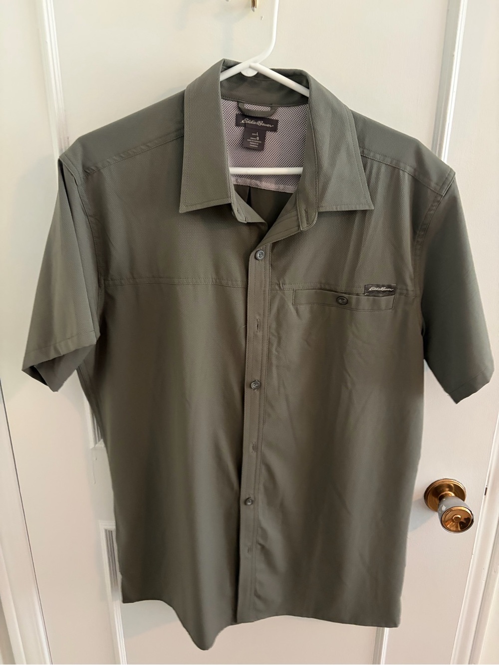 Eddie Bauer Men's Olive Short-Sleeve Button-Down Shirt